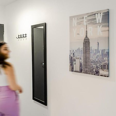 Uroczy apartament w Śródmieściu Warszawy Varsovia Exterior foto