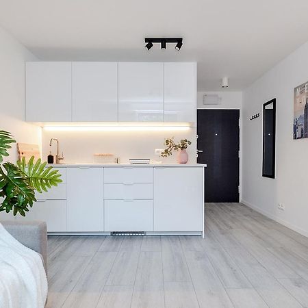 Uroczy apartament w Śródmieściu Warszawy Varsovia Exterior foto